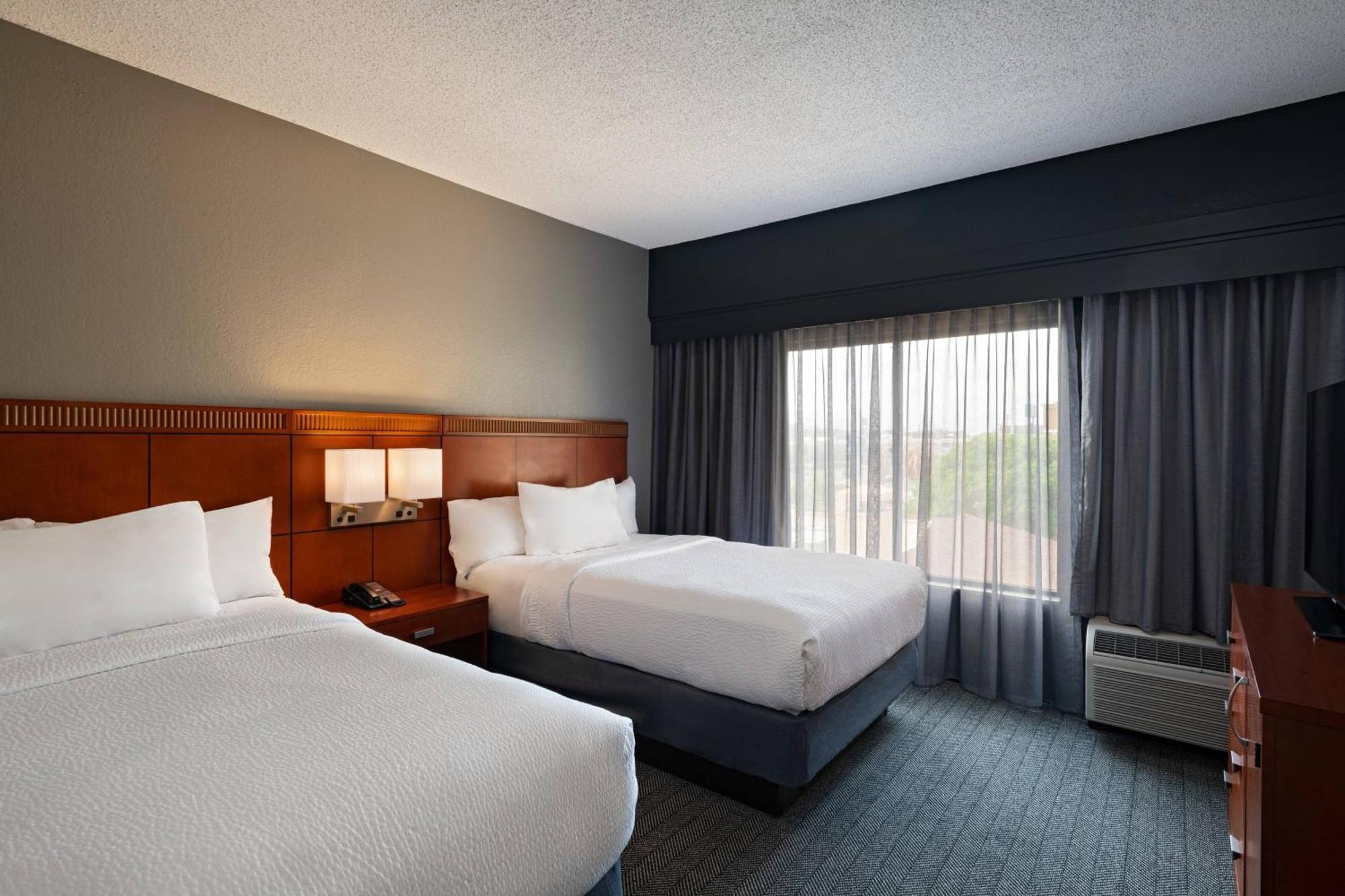 Courtyard By Marriott San Antonio Airport Otel Dış mekan fotoğraf