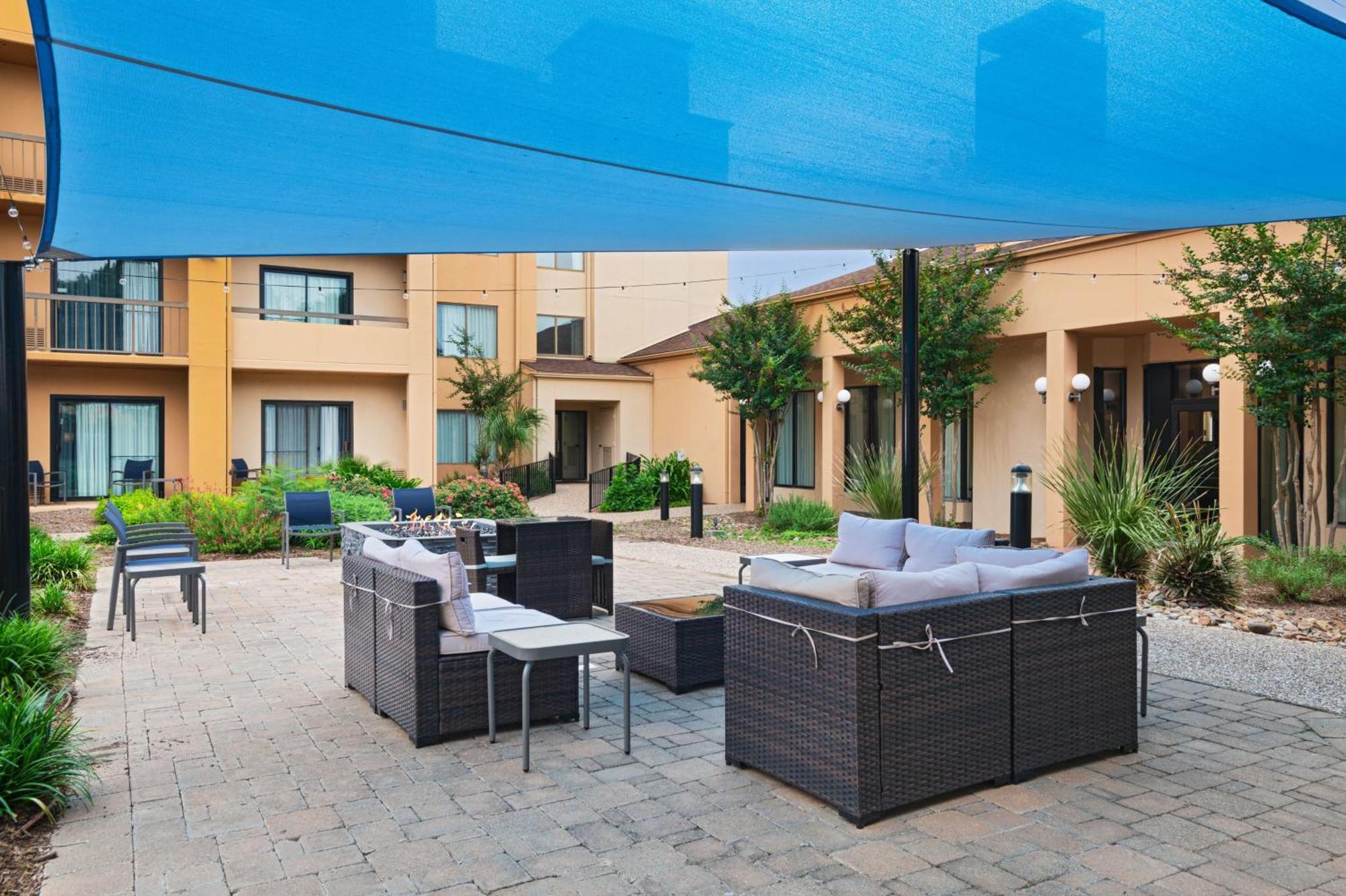 Courtyard By Marriott San Antonio Airport Otel Dış mekan fotoğraf