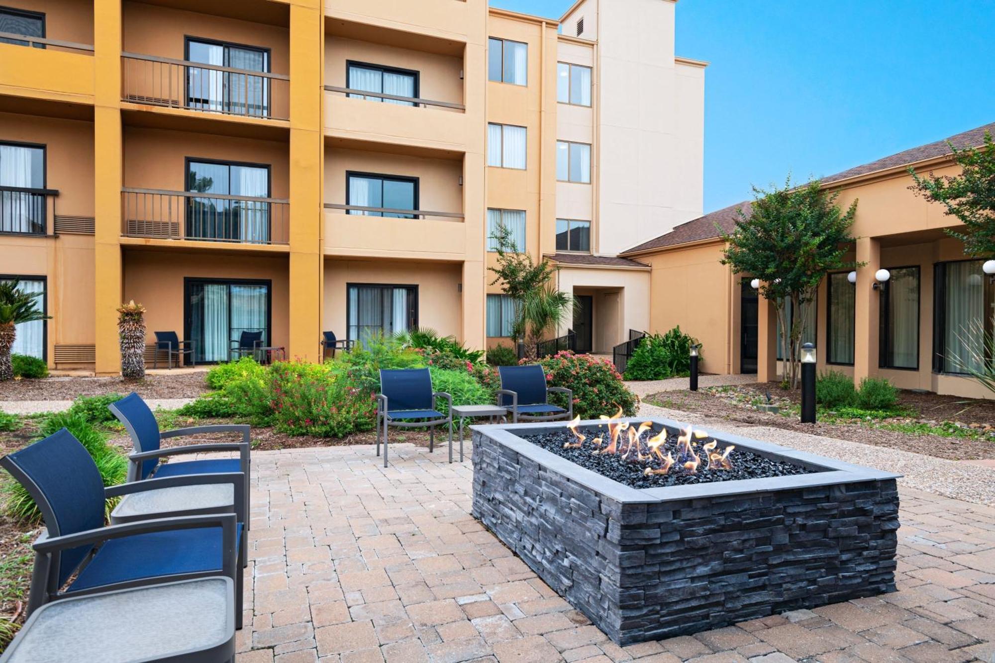 Courtyard By Marriott San Antonio Airport Otel Dış mekan fotoğraf