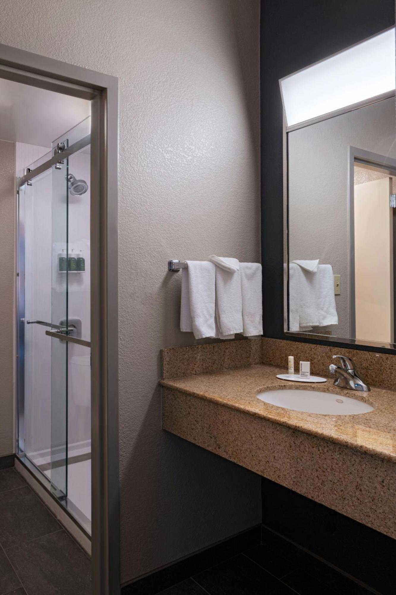 Courtyard By Marriott San Antonio Airport Otel Dış mekan fotoğraf